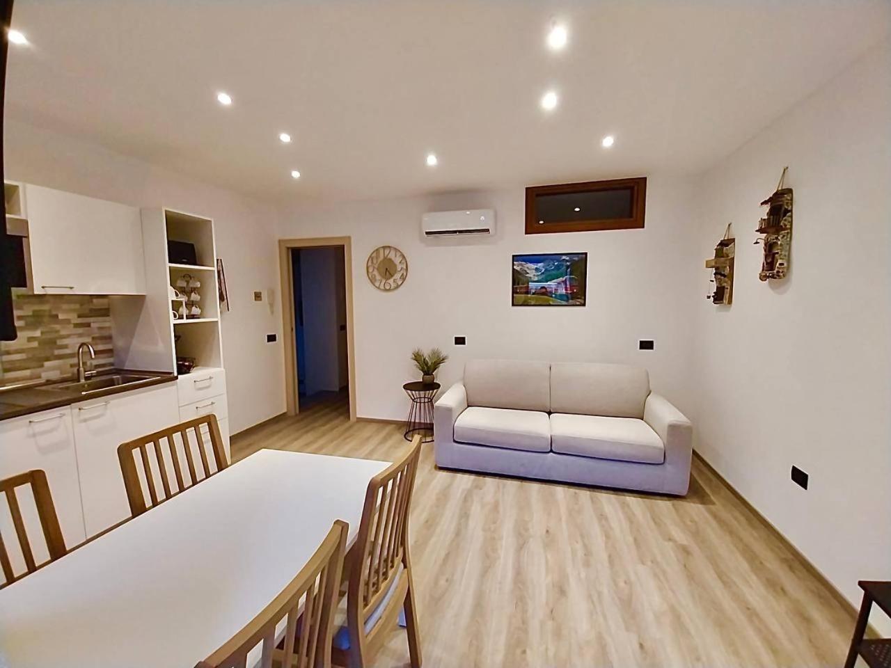 Casa Armida Lägenhet Tirano Exteriör bild